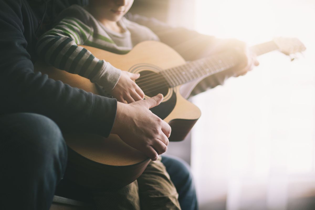 10 sanger av foreldre og barn