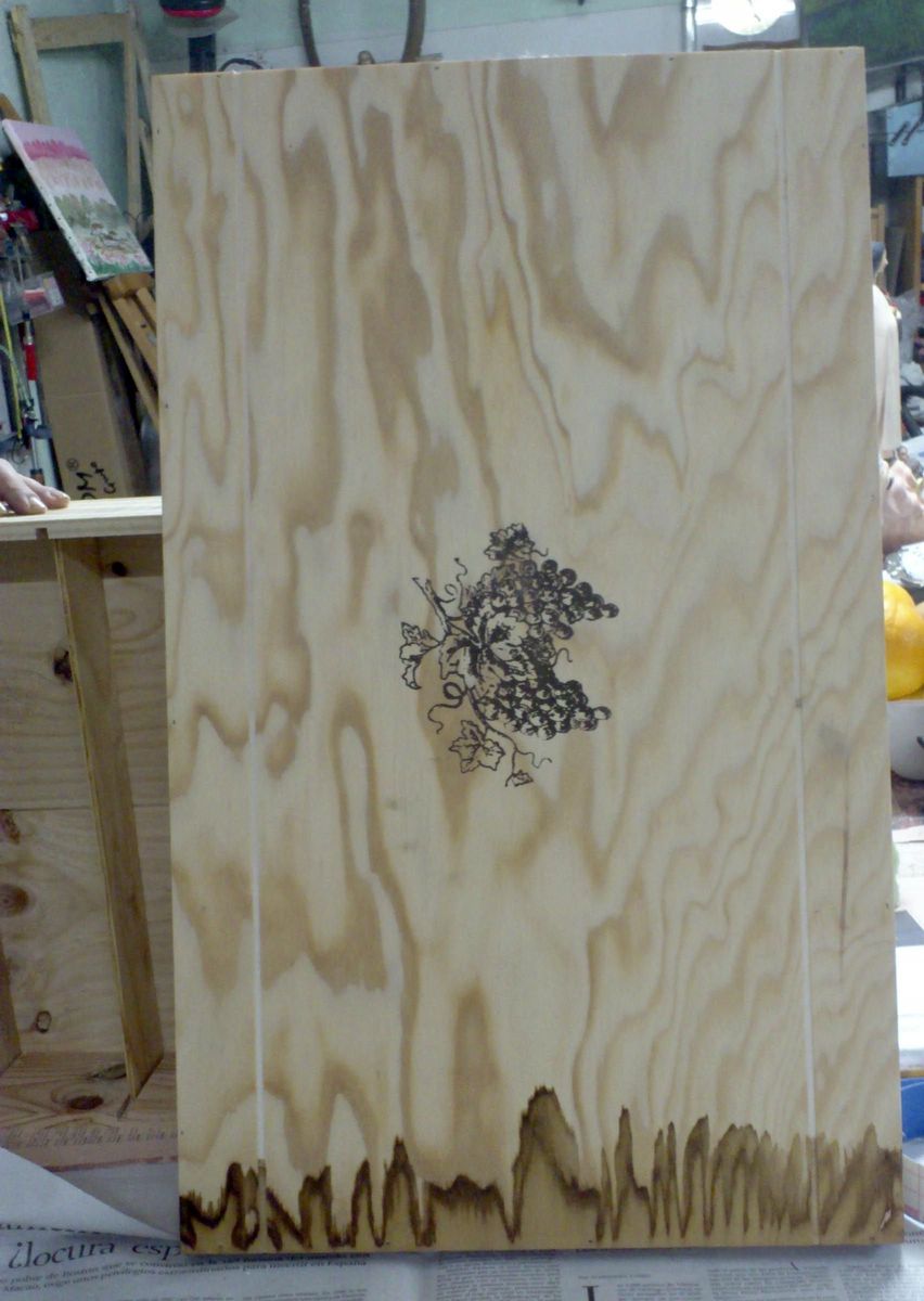 Come fare un piccolo armadietto con una scatola di legno, passo dopo passo