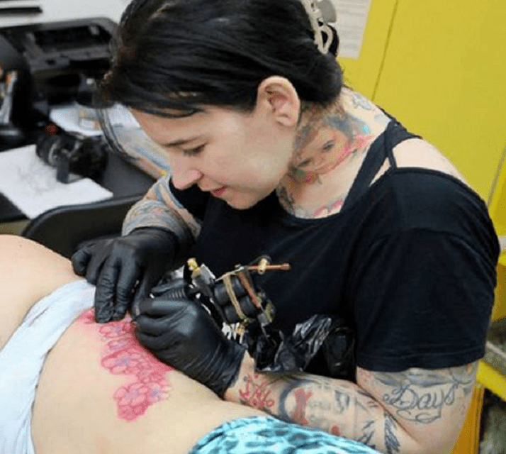 Ottime notizie sui tatuaggi. L'ultimo in inchiostro