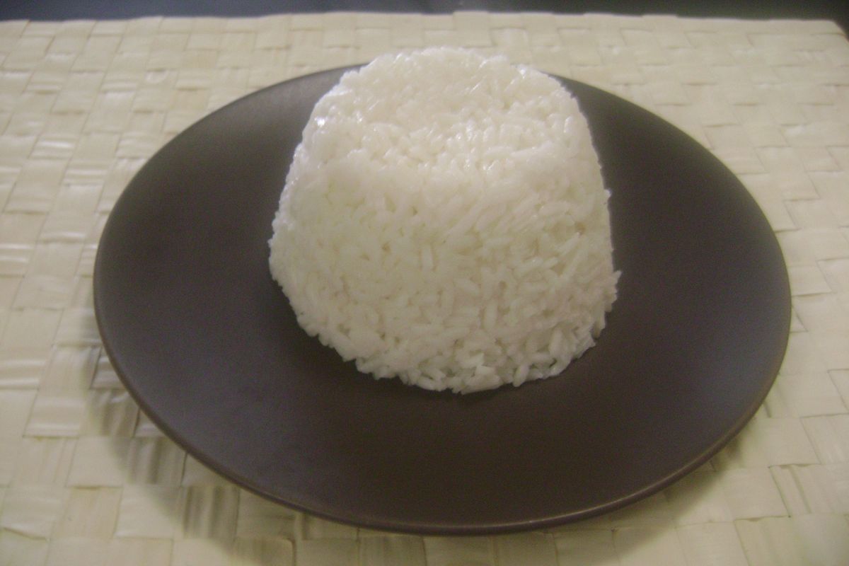 Ricetta semplice di riso bianco portoricano