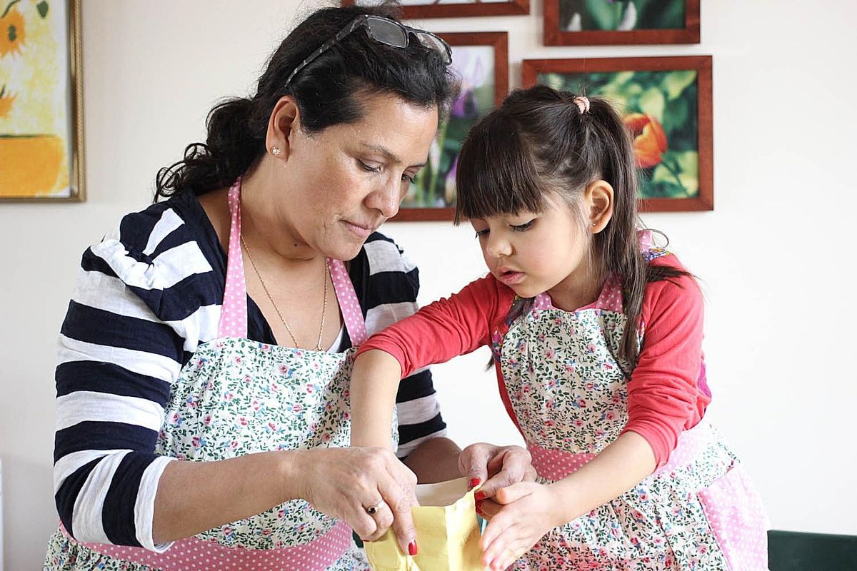 10 cose che i bambini imparano mentre cucinano