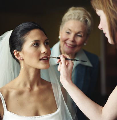 12 grožio patarimų, kurie atrodo gražiai ir energingi jūsų vestuvių dieną