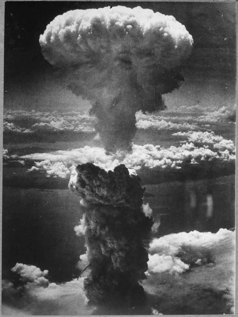 Le cause e le conseguenze della bomba atomica