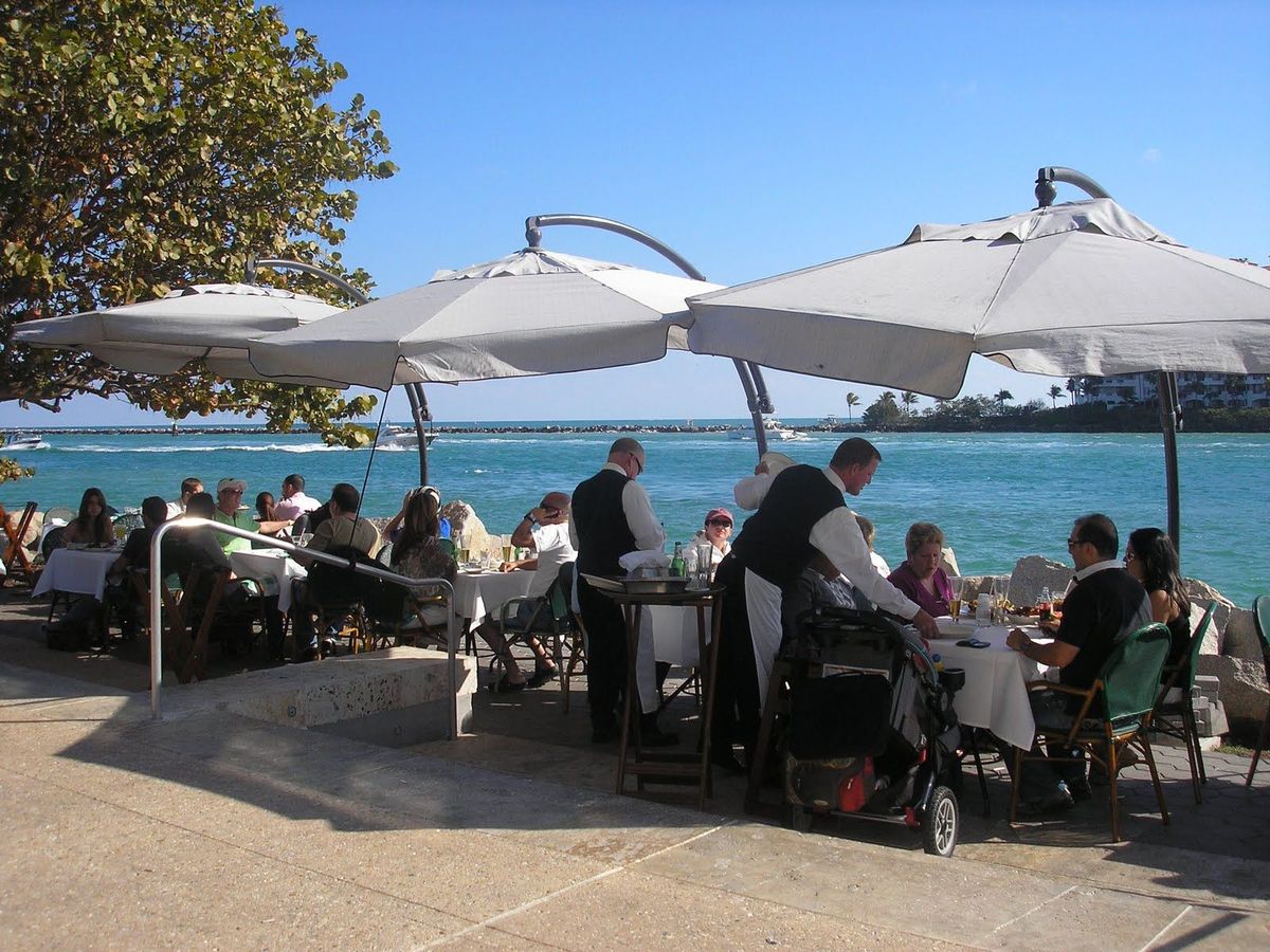 Beachfront restauranter